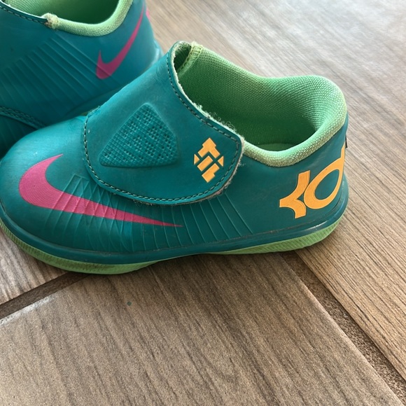 NIKE Sneakers Size 5C - Picture 2 of 7